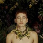 Palo santo | Years & years. Musicien