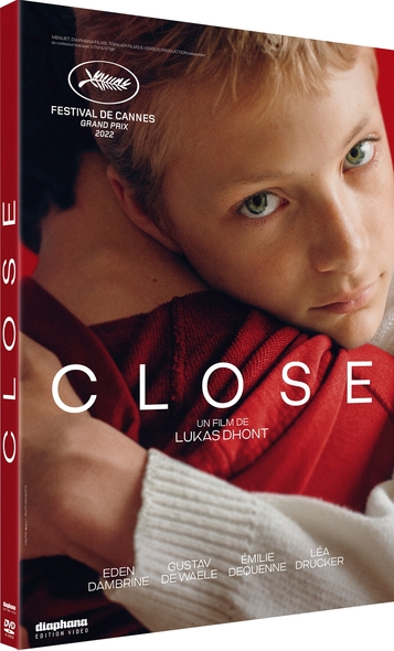 Couverture de Close