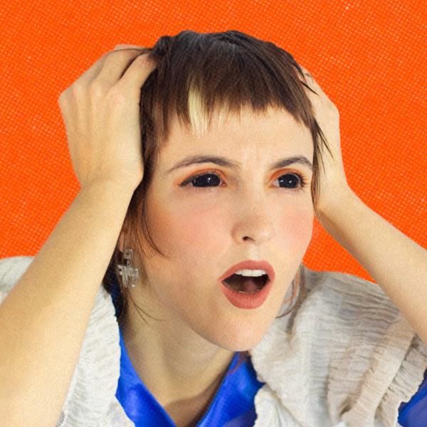 Late slap | Dana Gavanski. Interprète